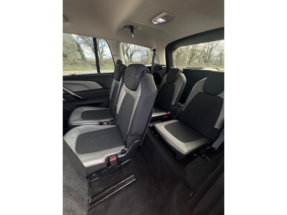 2018 Citroen Grand C4 Picasso - image 14