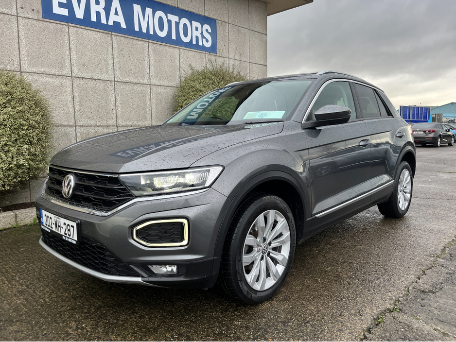 2020 Volkswagen T-Roc SPORT AUTOMATIC 1.5 PETROL //HIGH SPEC//PANORAMIC GLASS ROOF//SAT NAV//KEYLESS ENTRY//