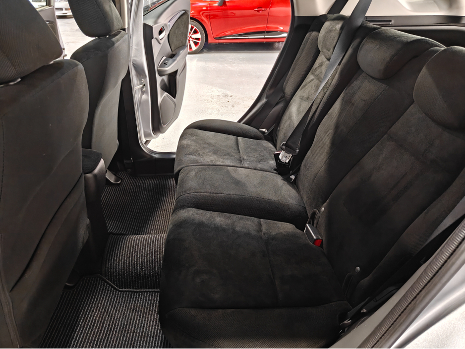 2017 Honda Shuttle - image 18