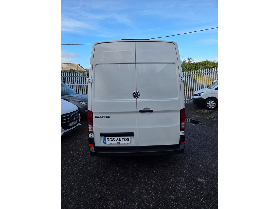 2021 Volkswagen Crafter 35 MWB 140HP MANUAL 6SPEED FWD 5DR €21,000