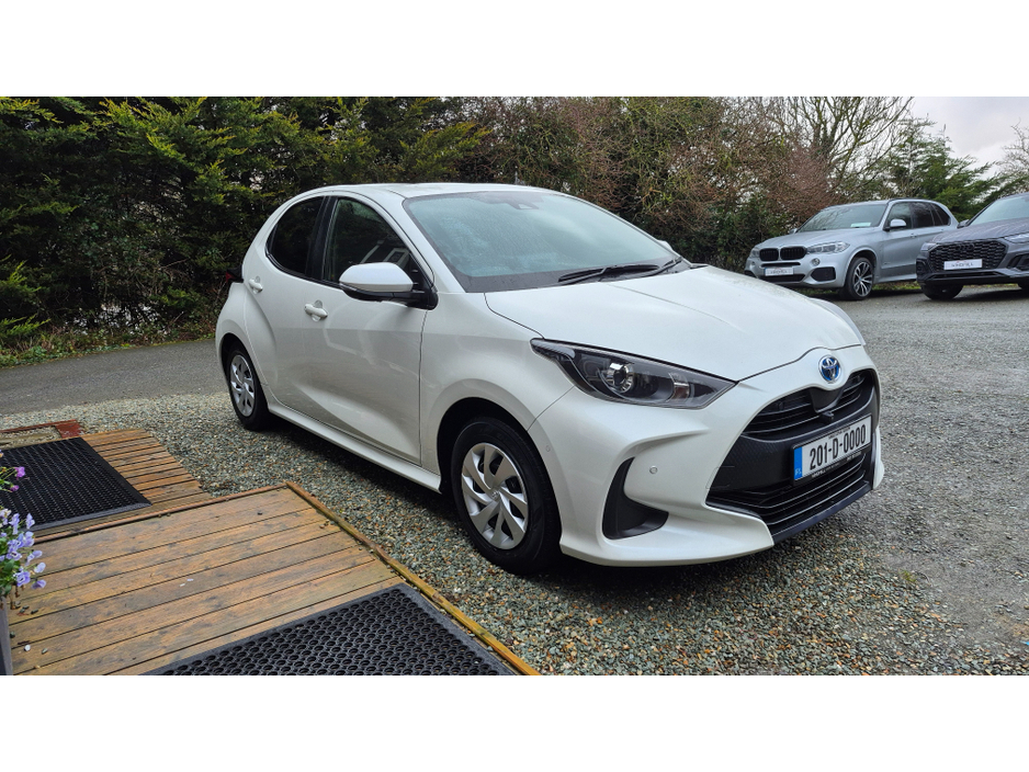 2020 Toyota Yaris X-pack Hybrid Automatic €14,950