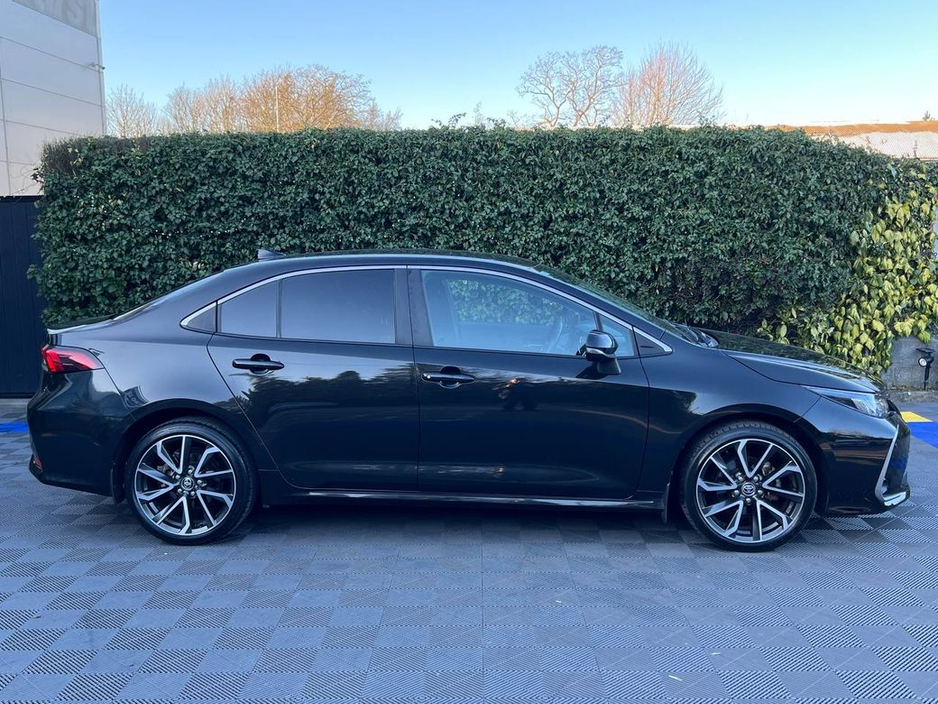 2023 Toyota Corolla - image 2