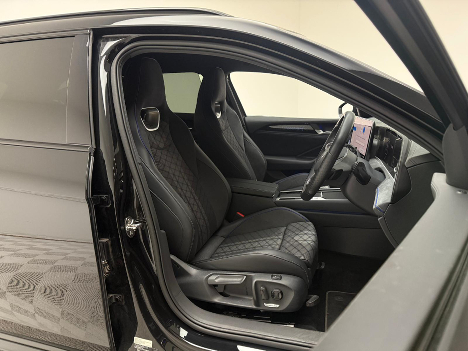 2025 Volkswagen Passat R-LINE 1.5 PHEV DSG €42,990