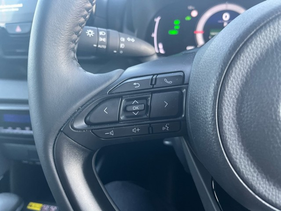 2025 Toyota Yaris YARIS LUNA SPORT €28,888