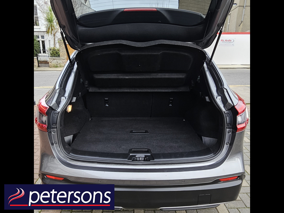 2018 Nissan Qashqai - image 8