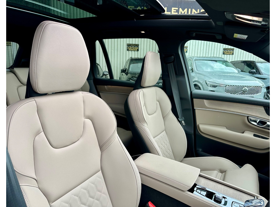 2026 Volvo XC90 - image 26
