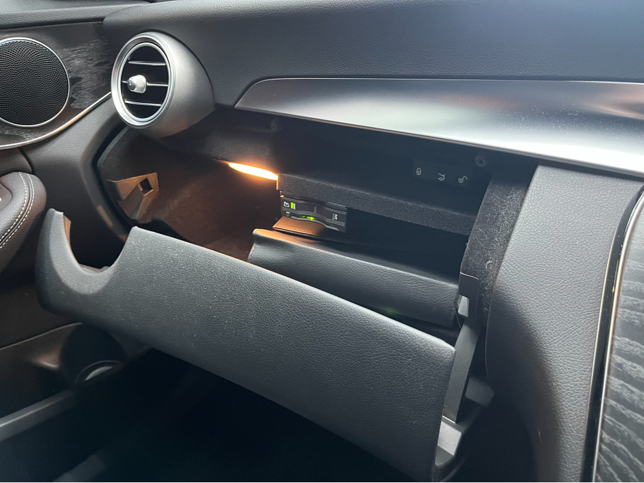 2018 Mercedes-Benz C Class €23950 2018 MERCEDES-BENZ C220D LAUREUS EDITION 2.2 AUTOMATIC / CRUISE CONTROL / REVERSE CAMERA / ELECTRIC MEMORY & HEATED SEATS / PADDLE SHIFTERS / AMBIENT LIGHTS AND MORE €23,950