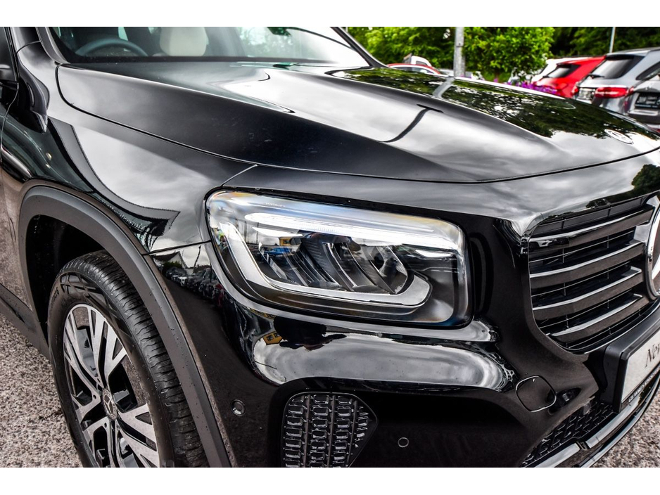 2025 Mercedes-Benz GLB - image 7