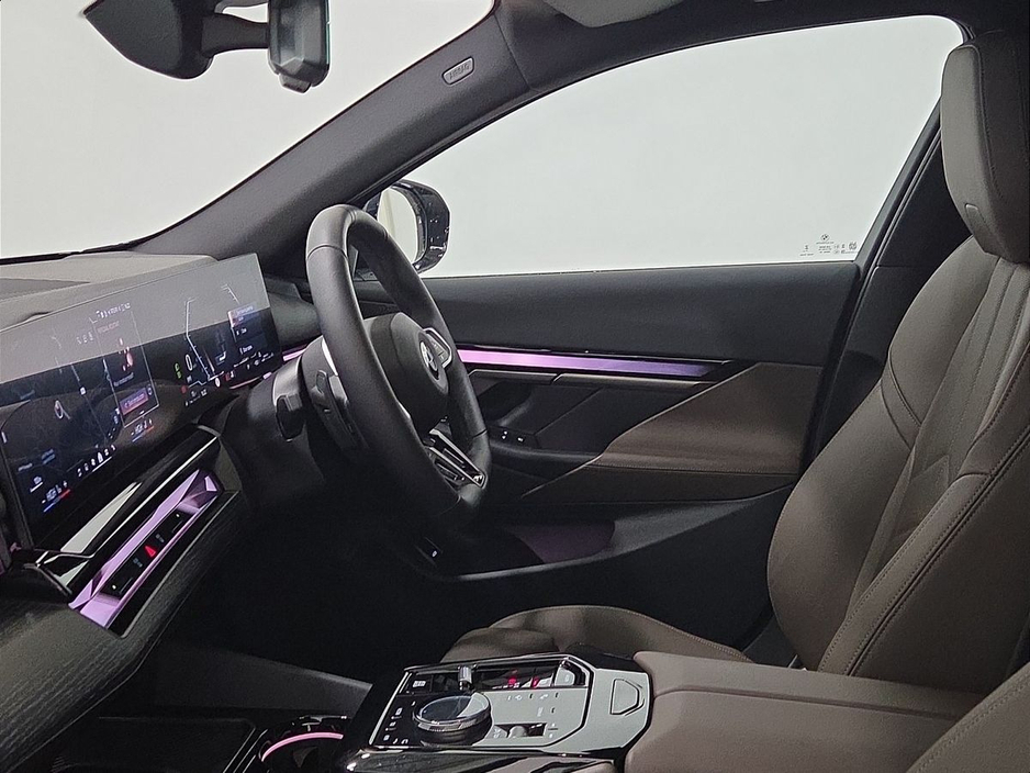 2025 BMW 5 Series 520i M Sport Saloon €63,950