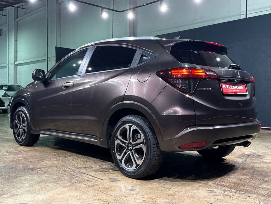 2019 Honda Vezel 1.5 HYBRID SUV - BROWN LEATHER INTERIOR - FACTORY ALLOYS - PADDLE SHIFT - CRUISE CONTROL - REAR CAMERA €20,950