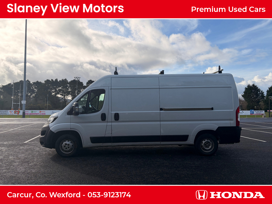 2022 Peugeot Boxer - image 2