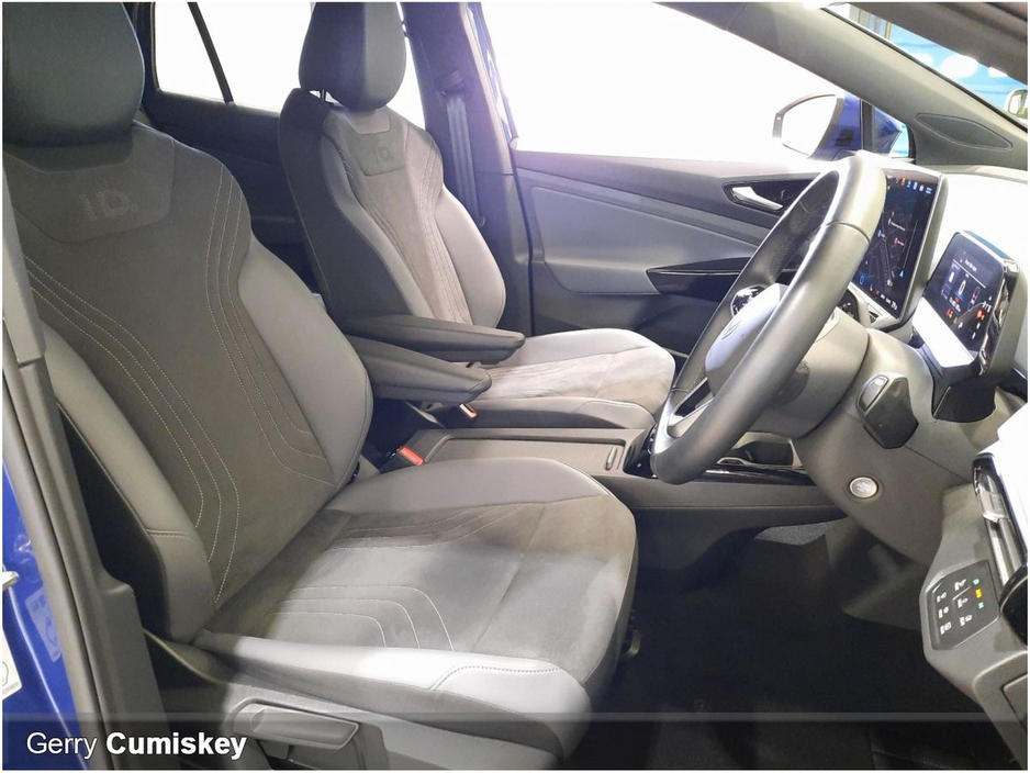 2025 Volkswagen ID.5 - image 11