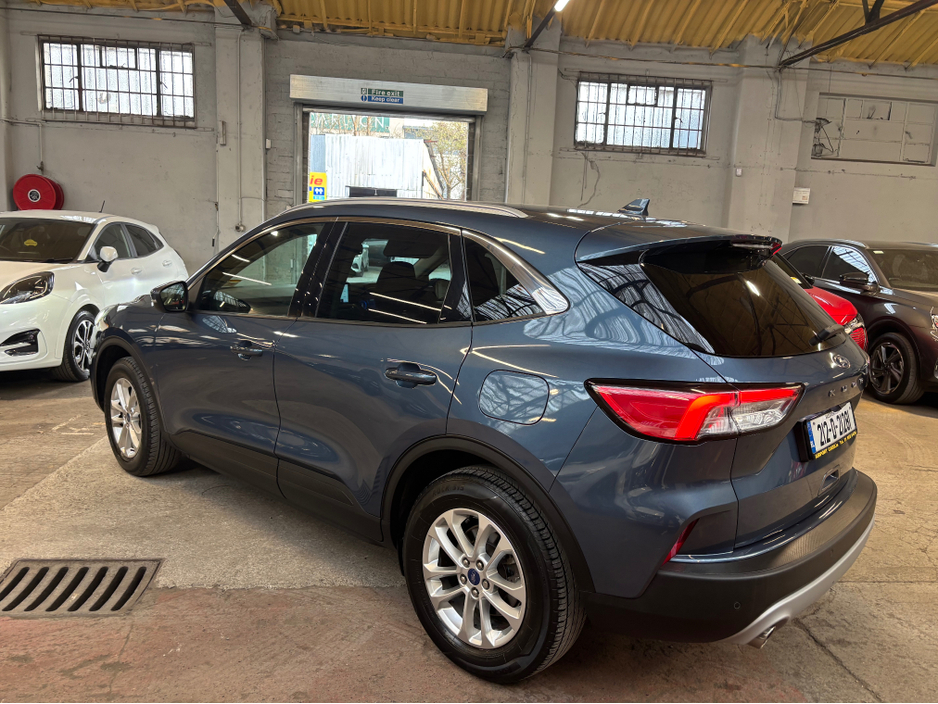 2021 Ford Kuga - image 19