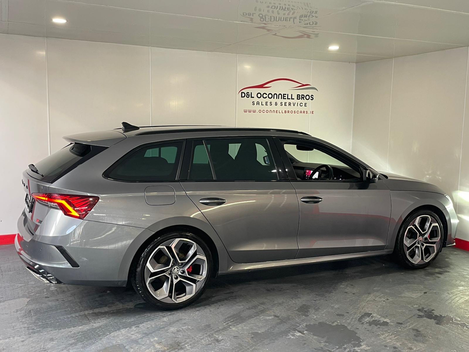 2022 Skoda Octavia - image 5