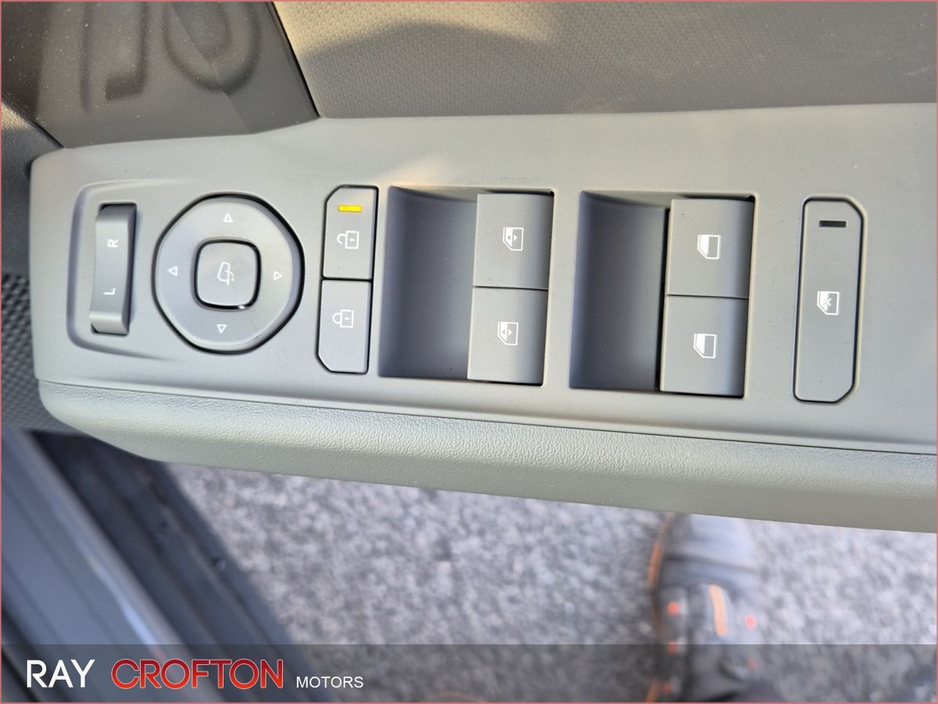 2026 Kia EV3 - image 23