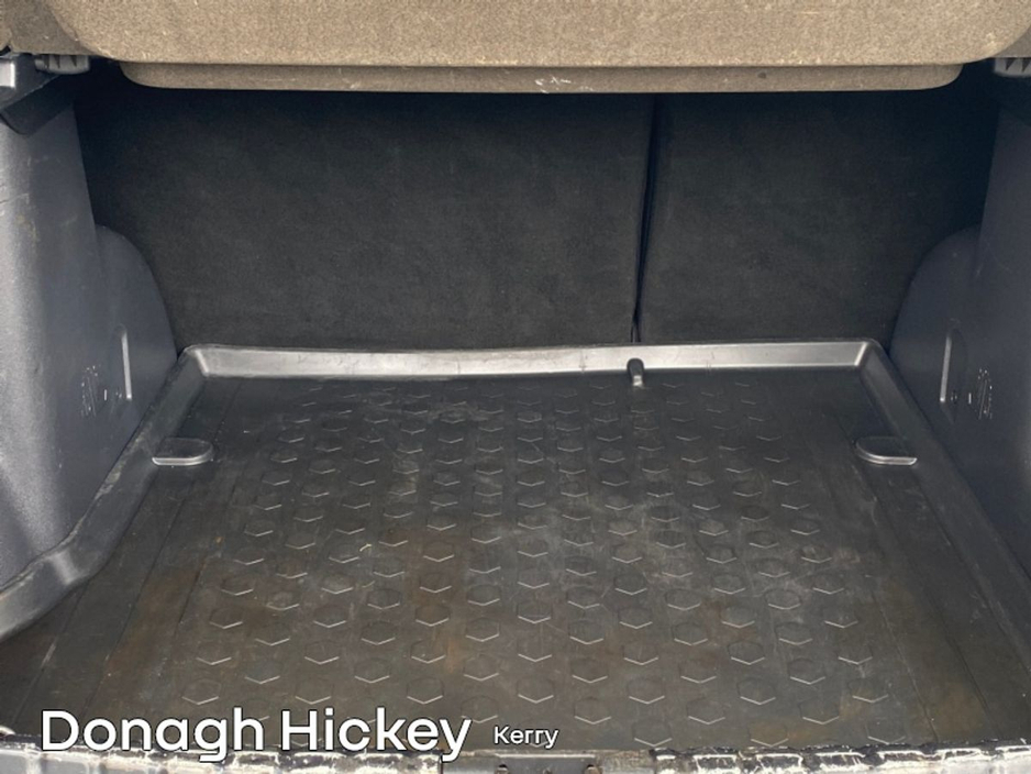 2018 Dacia Duster - image 11