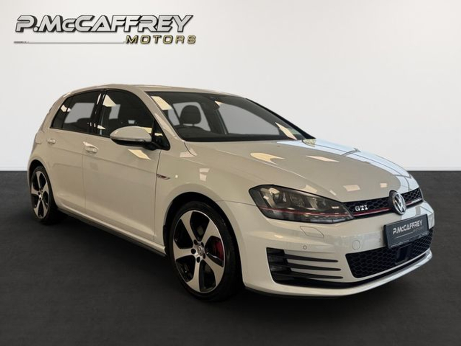 2017 Volkswagen Golf - image 3