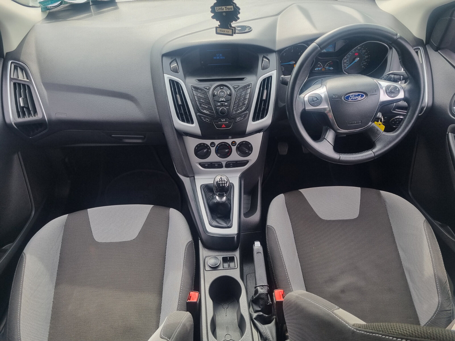 2013 Ford Focus - image 5