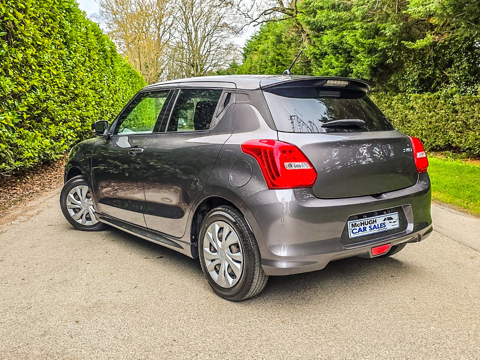 2019 Suzuki Swift - image 5