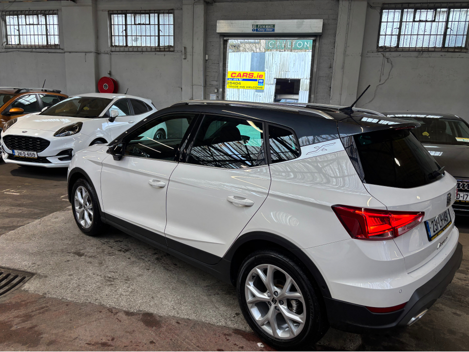 2023 SEAT Arona - image 14