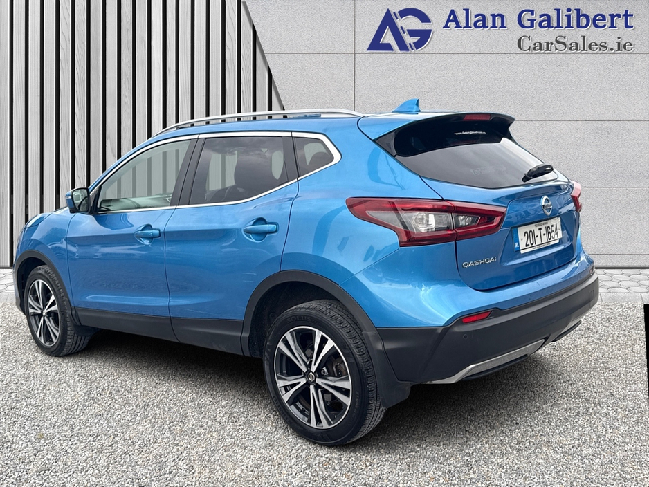 2020 Nissan Qashqai - image 2