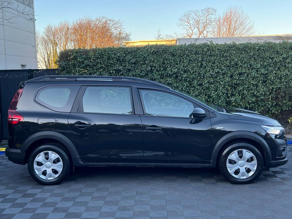 2024 Dacia Jogger ESSENTIAL 7-SEATER 1.0 TCE // PARKING SENSORS // AIR CONDITIONING // CRUISE CONTROL €19,900