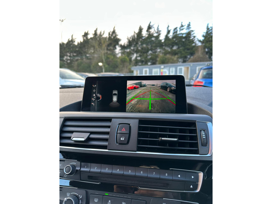 2016 BMW 1 Series - image 15