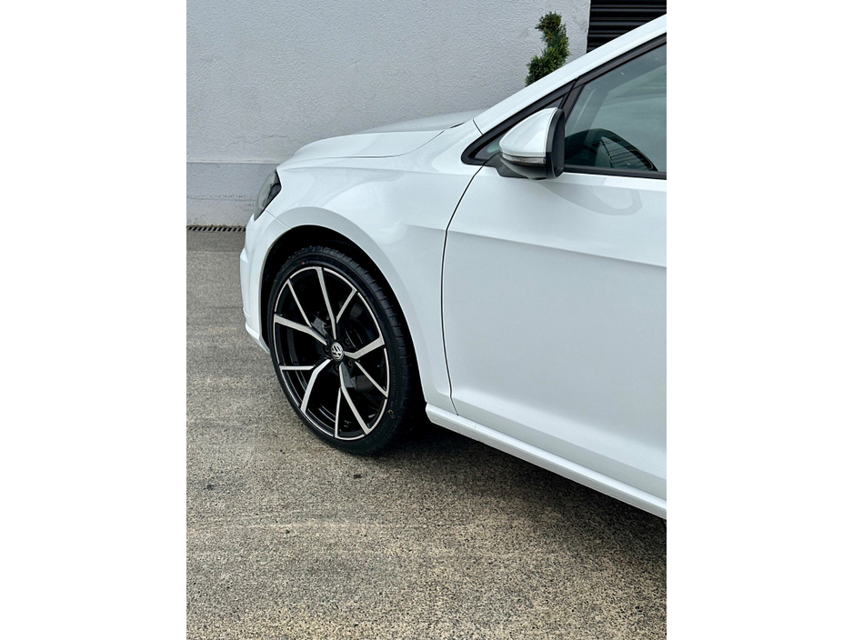 2018 Volkswagen Golf - image 14