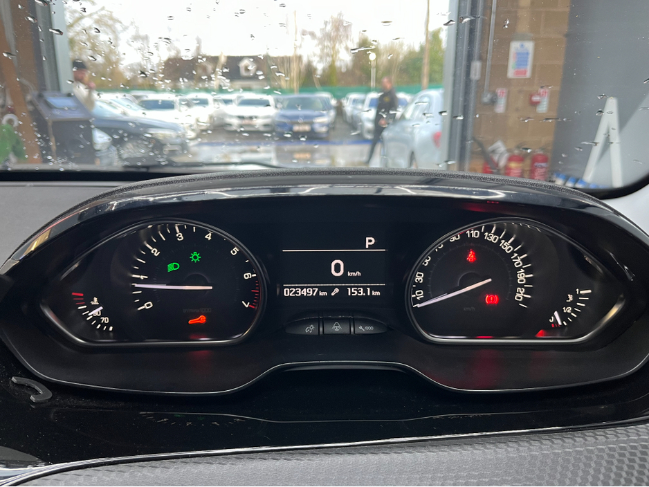 2017 Peugeot 2008 €12950 2017 PEUGEOT 2008 CROSS CITY 1.2 AUTOMATIC / CRUISE CONTROL AND MORE €12,950