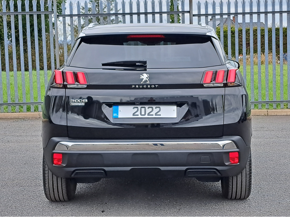 2022 Peugeot 3008 - image 9