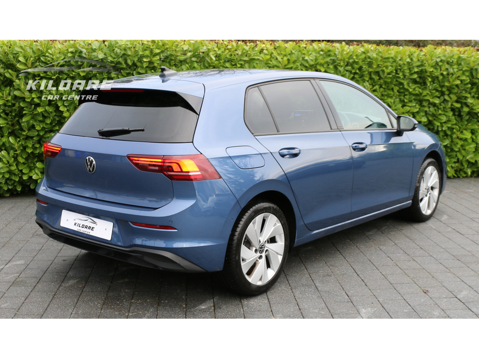2025 Volkswagen Golf eTSI HYBRID AUTO €31,995