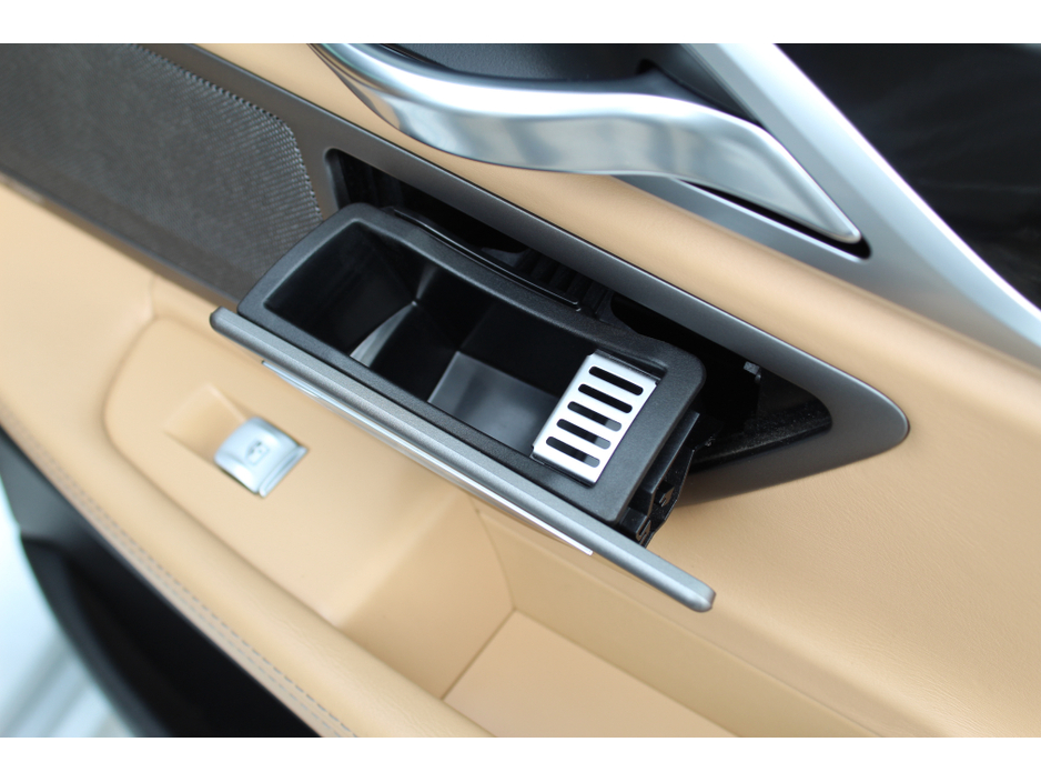 2019 BMW 7 Series - image 28