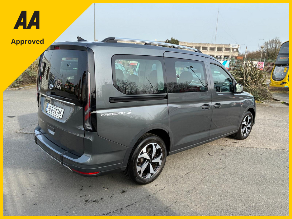 2025 Ford Grand Tourneo Connect - image 3