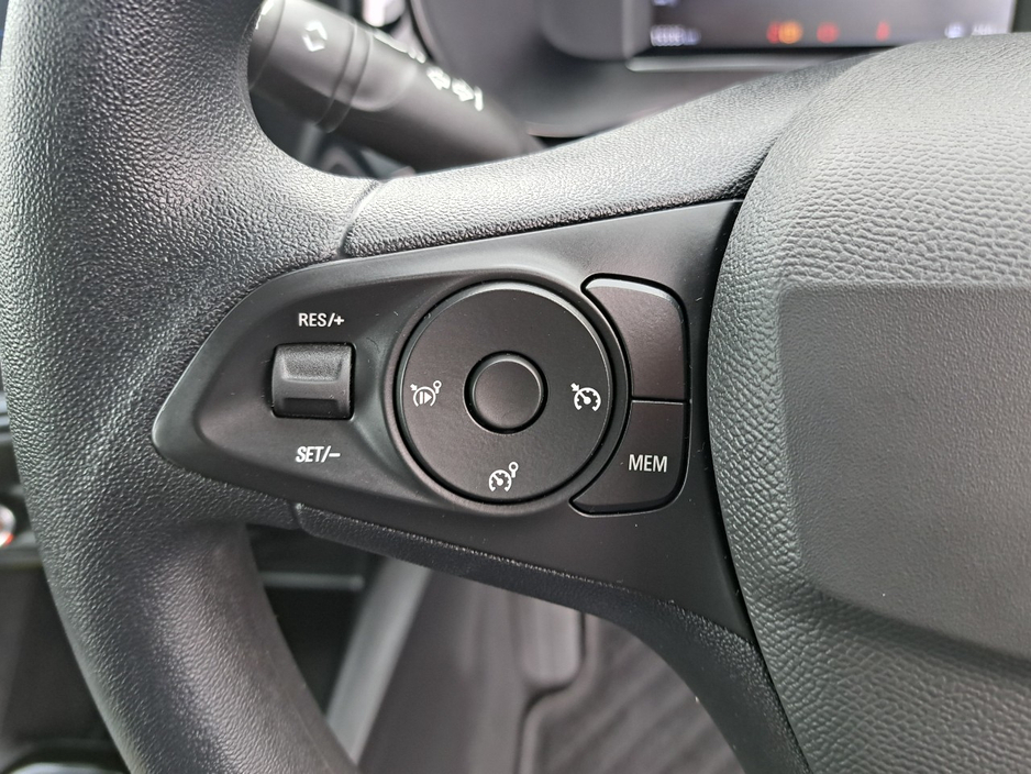2025 Opel Corsa - image 21