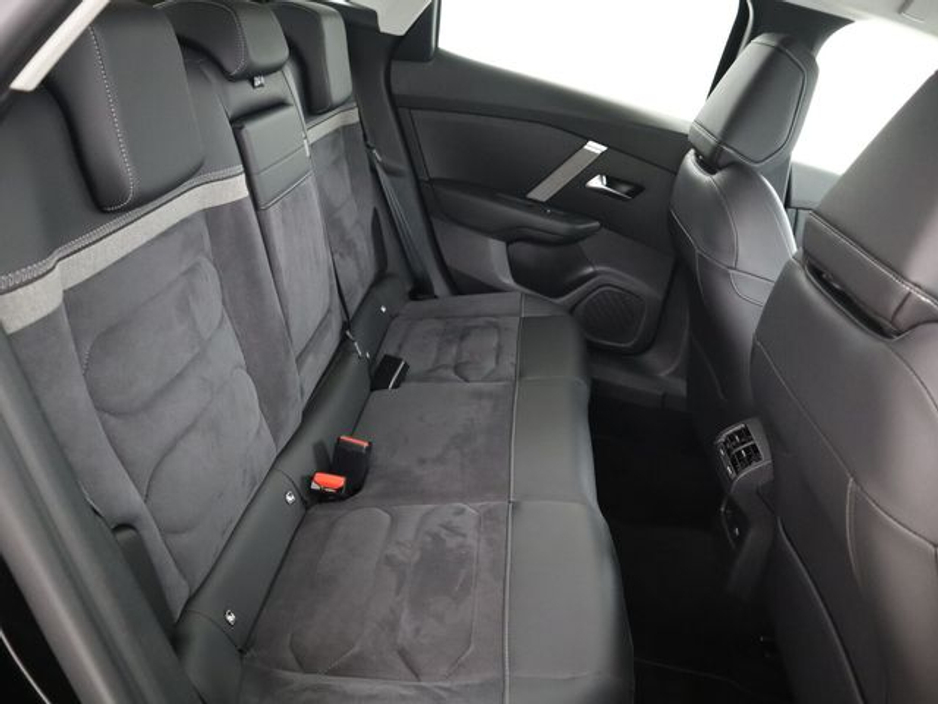 2023 Citroen C4 - image 12