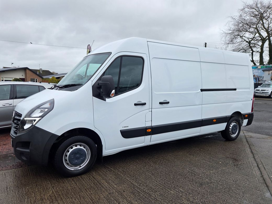 2021 Vauxhall Movano - image 5