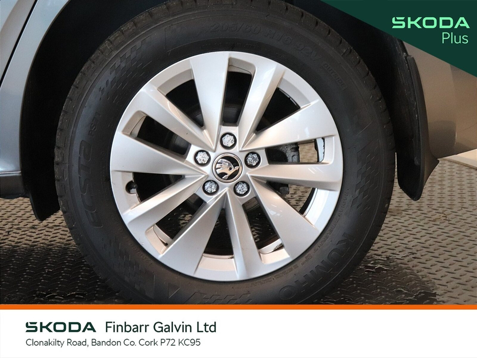 2022 Skoda Kamiq - image 9