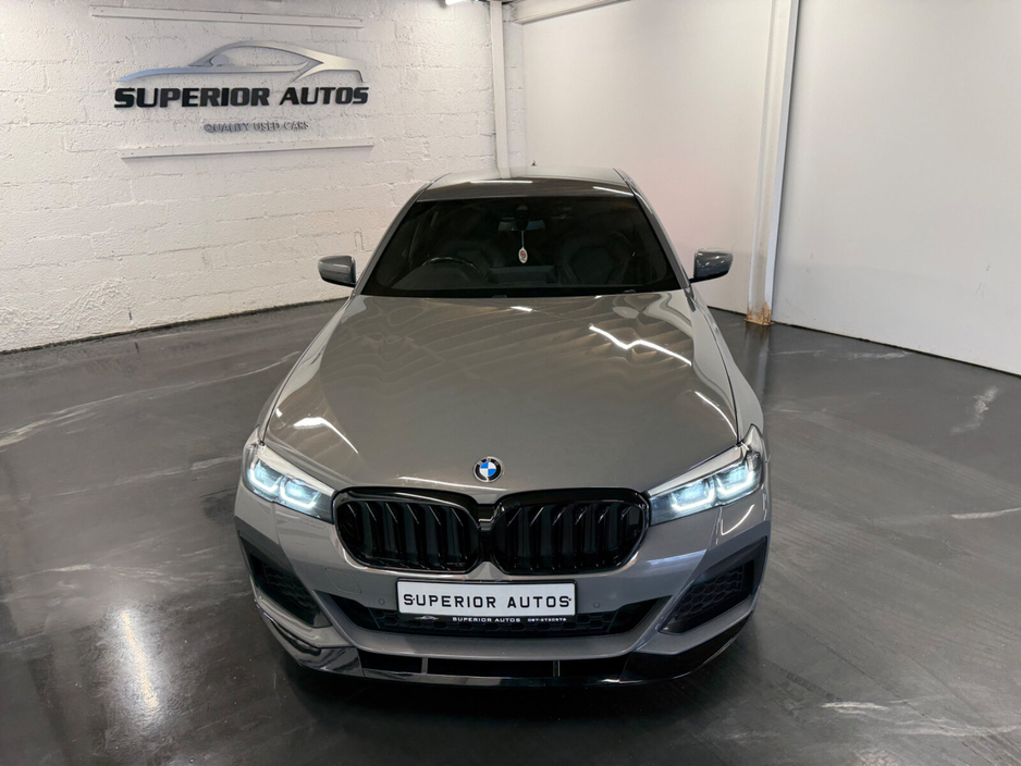 2021 BMW 5 Series - image 3