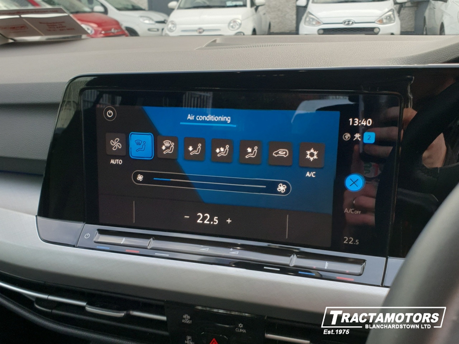 2024 Volkswagen Golf - image 17