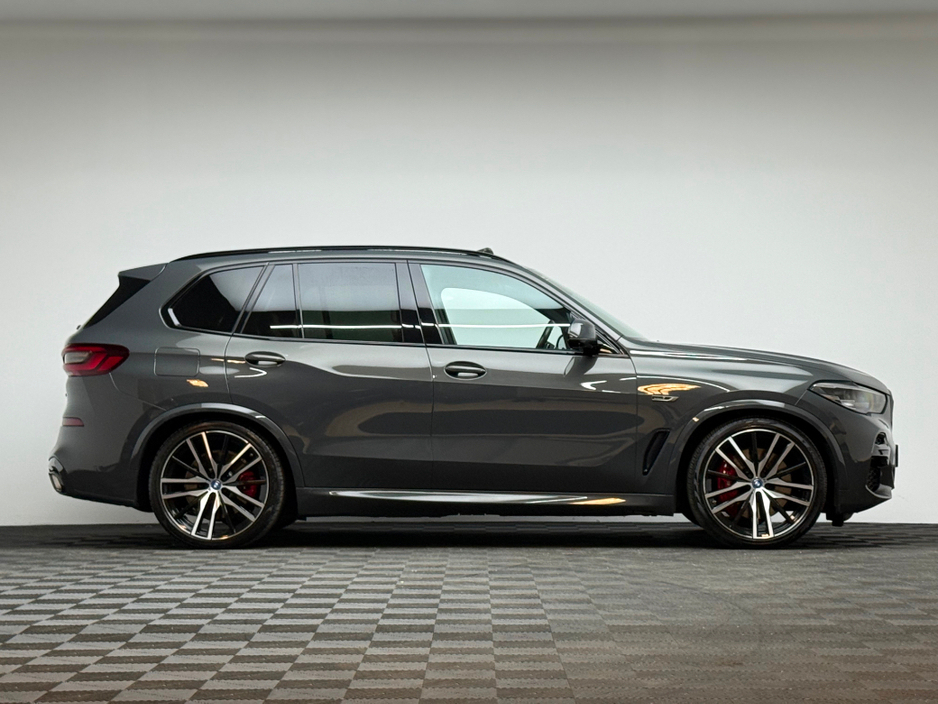 2023 BMW X5 - image 8