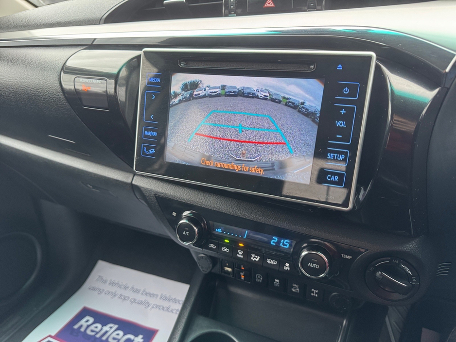 2018 Toyota Hilux - image 18