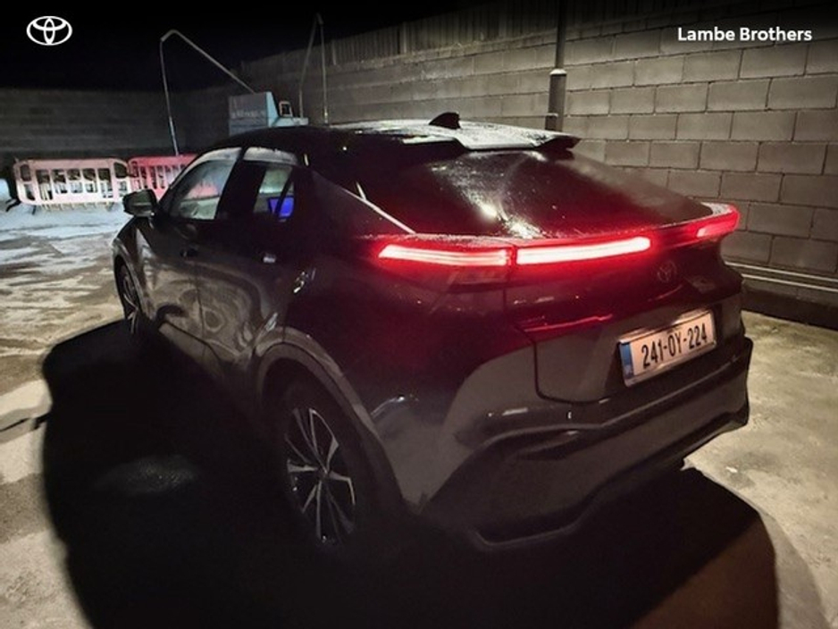 2024 Toyota C-HR - image 3