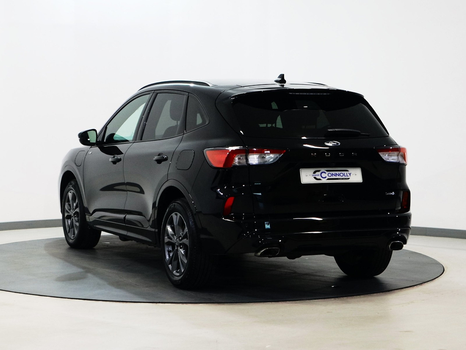 2022 Ford Kuga - image 8