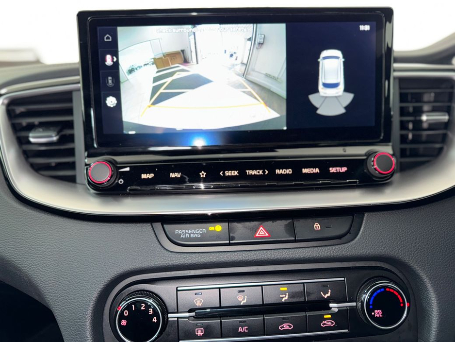 2025 Kia Ceed - image 8