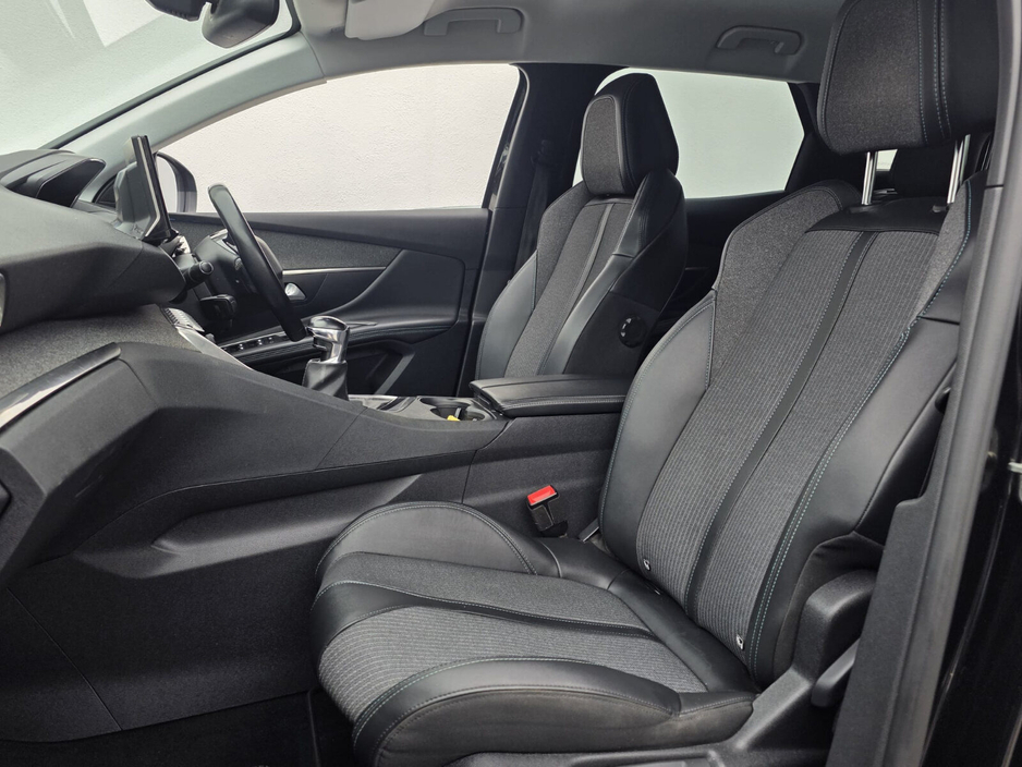 2022 Peugeot 3008 - image 10