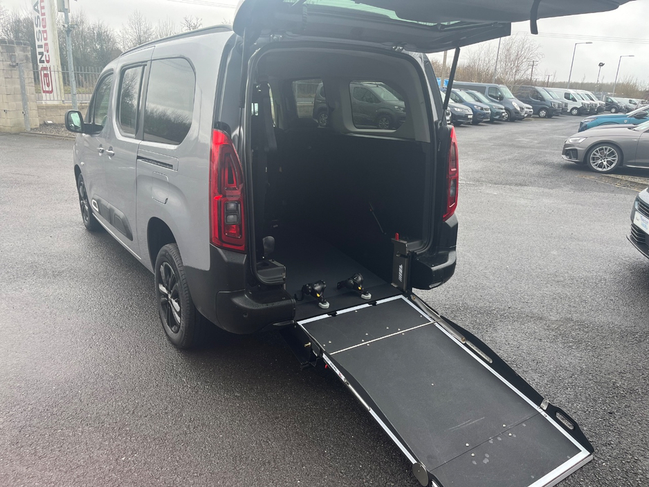 2024 Citroen Berlingo - image 15