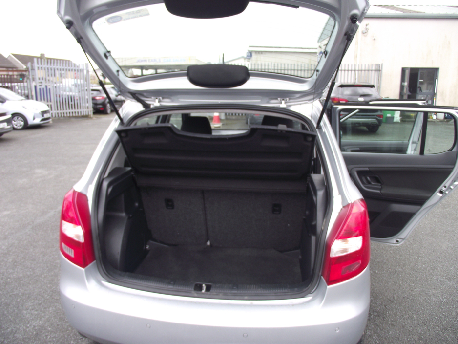 2014 Skoda Fabia - image 10