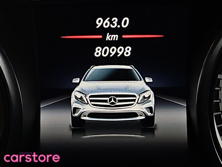 2017 Mercedes-Benz GLA Class - image 20