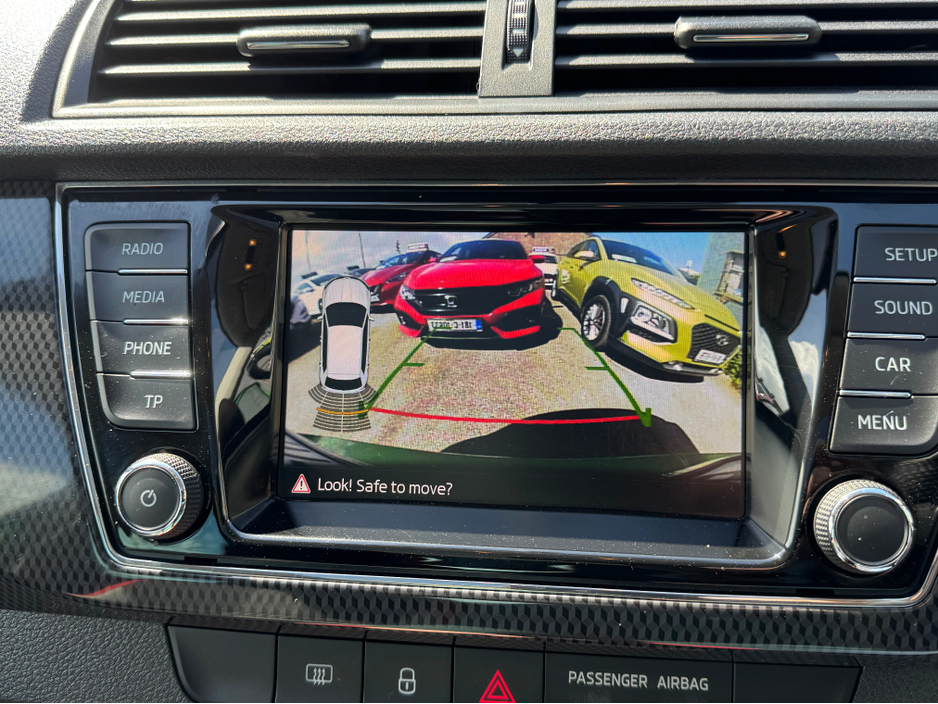 2017 Skoda Fabia - image 5