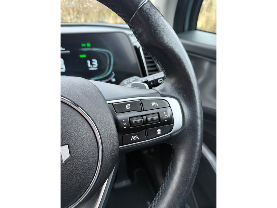 2022 Kia Sportage - image 27